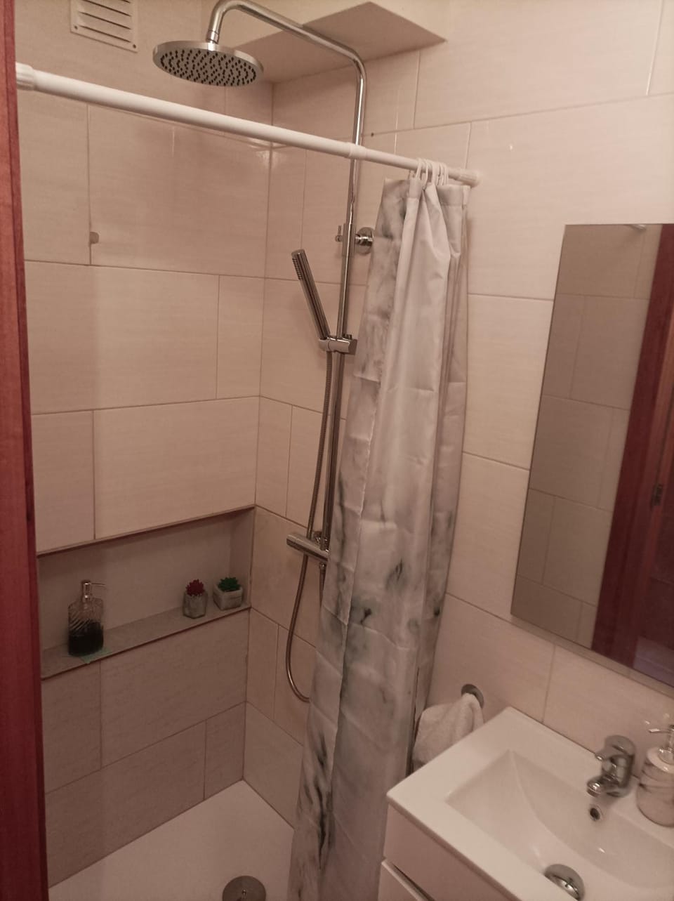 Shower, Bathroom