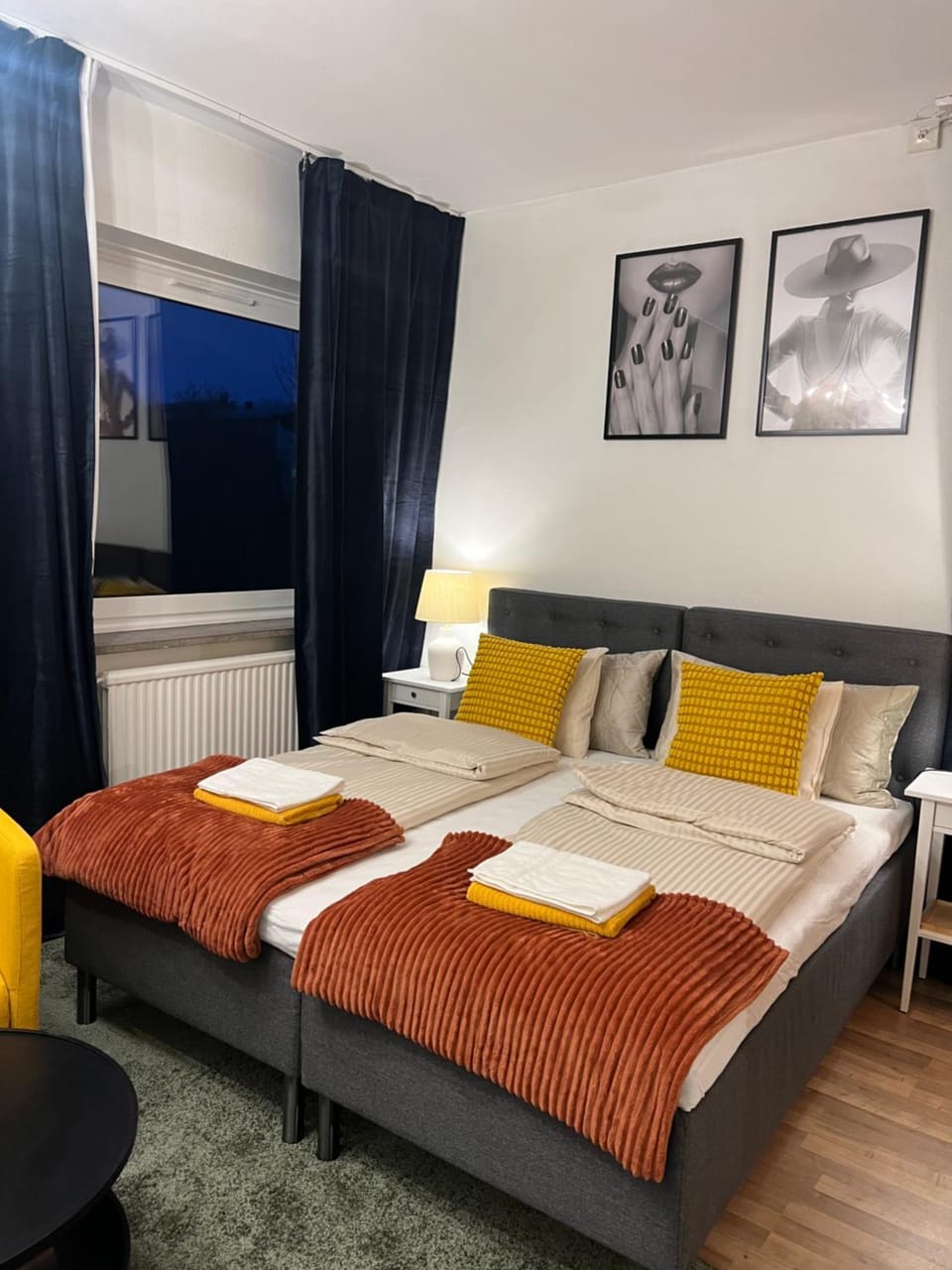 Bed, Photo of the whole room