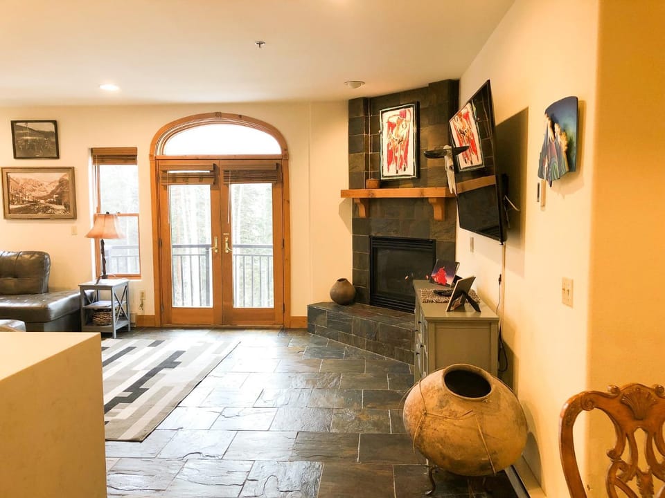 Bear Creek Lodge 209AB by Alpine Lodging Telluride Apartment in Mountain Village