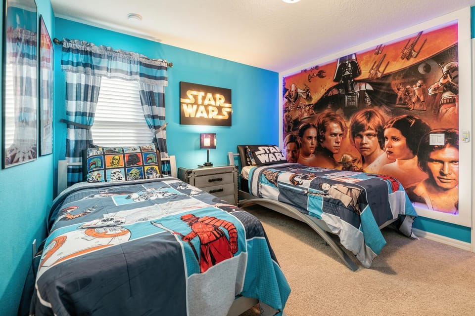 Photo of the whole room, Bedroom