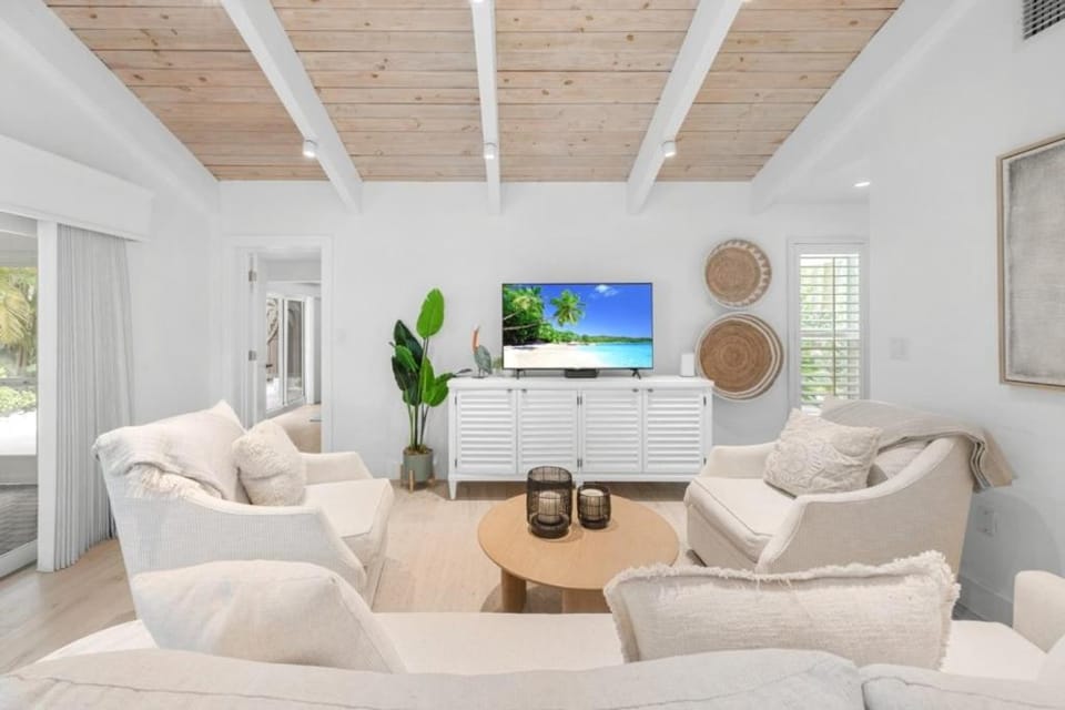 Wait N' Sea- Previously Millertime home House in Sanibel Island