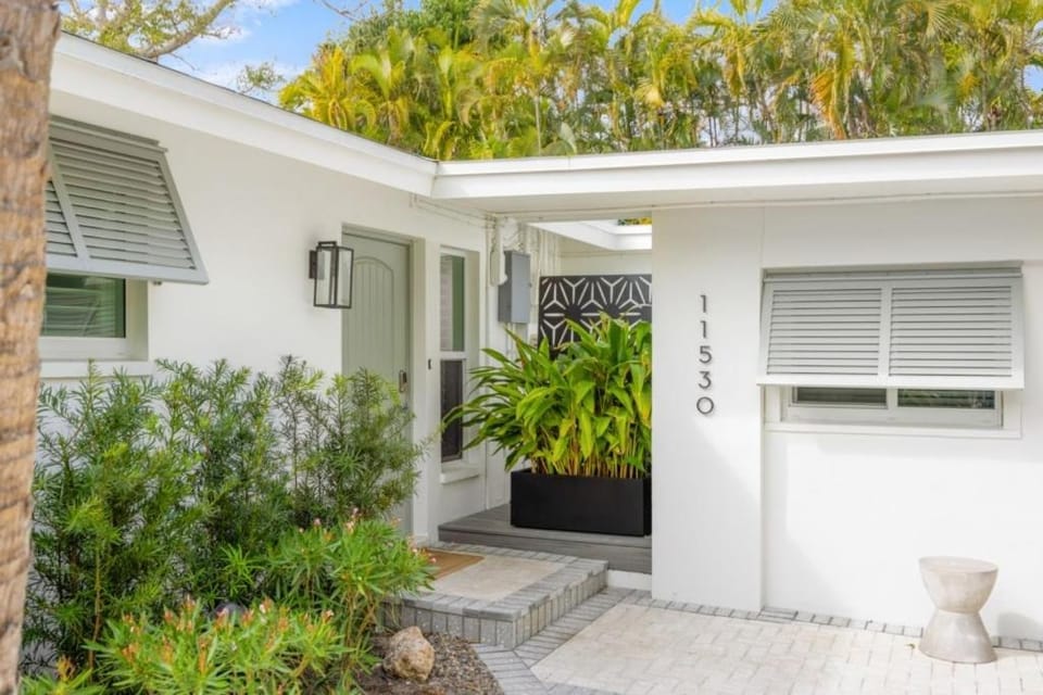 Wait N' Sea- Previously Millertime home House in Sanibel Island