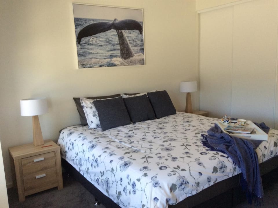 WhaleEscape Portland Bed and Breakfast in Portland