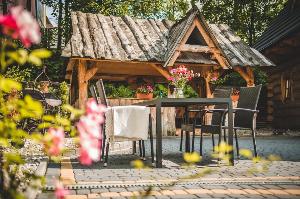 Patio, BBQ facilities