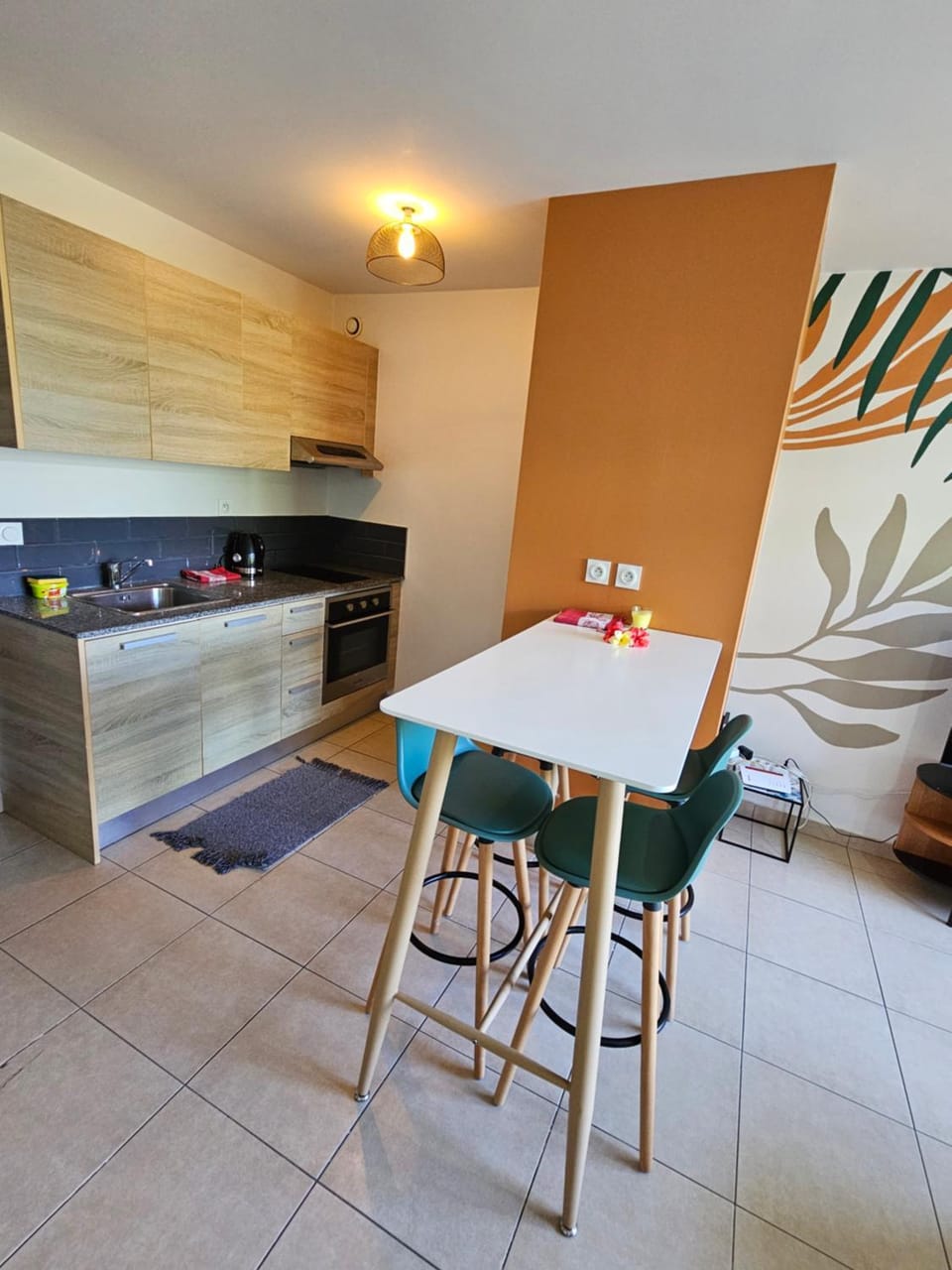Kitchen or kitchenette, Dining area, pet friendly, stove
