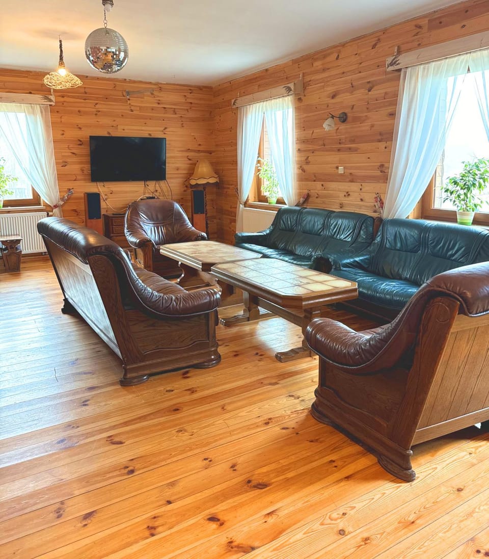 Communal lounge/ TV room, Living room, Seating area, Evening entertainment, Internal: Not applicable to any particular room