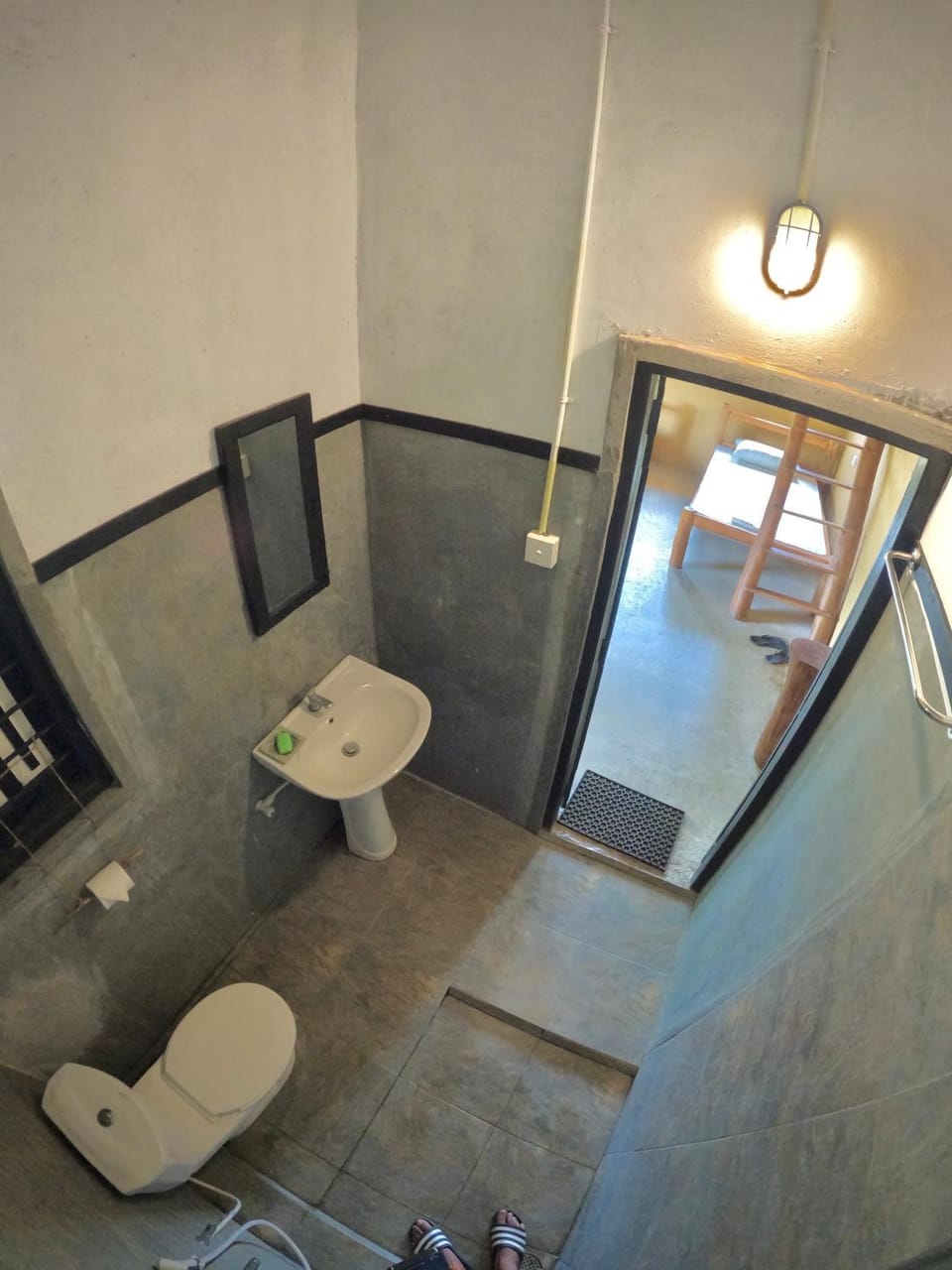 Toilet, bidet