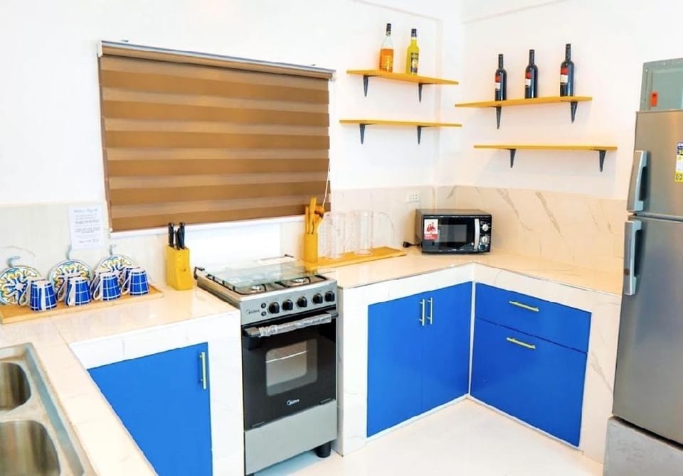 Coffee/tea facilities, Kitchen or kitchenette, minibar, pet friendly, stove, toaster