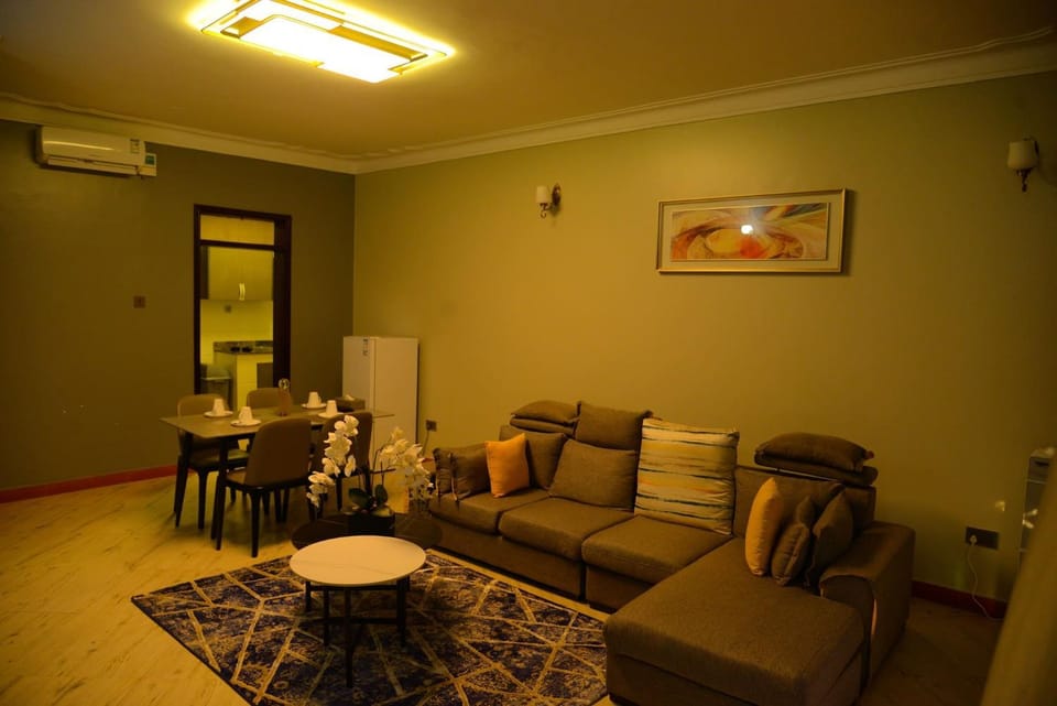 Restaurant/places to eat, Seating area
