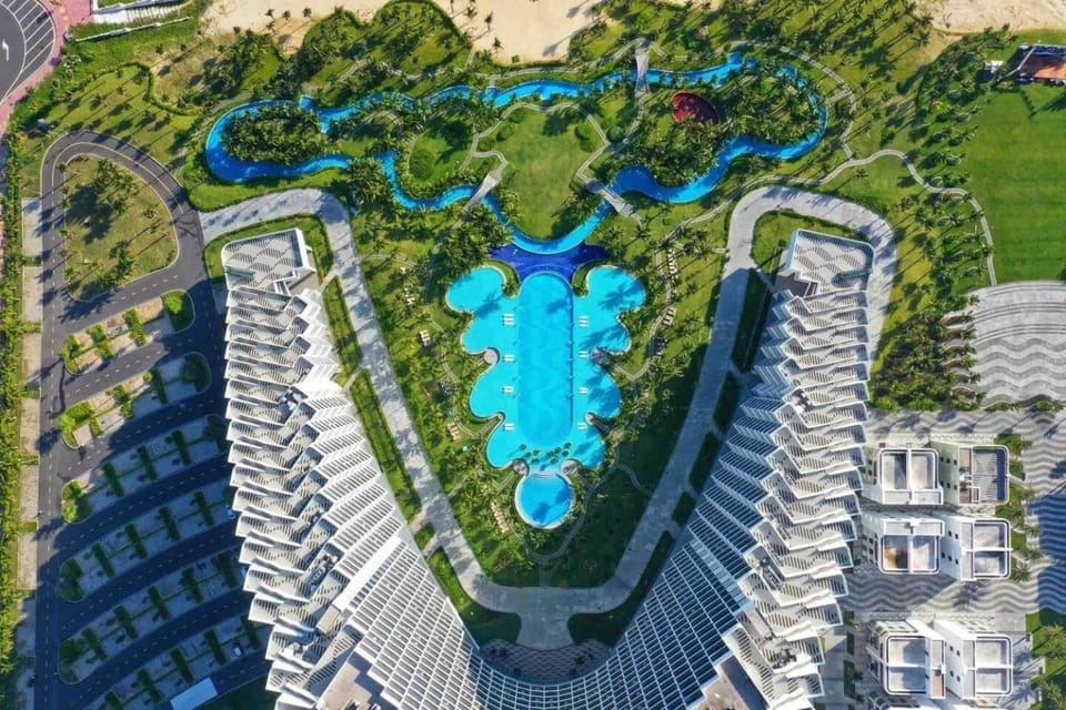 Property building, Natural landscape, Bird's eye view, Garden view, Pool view, Swimming pool