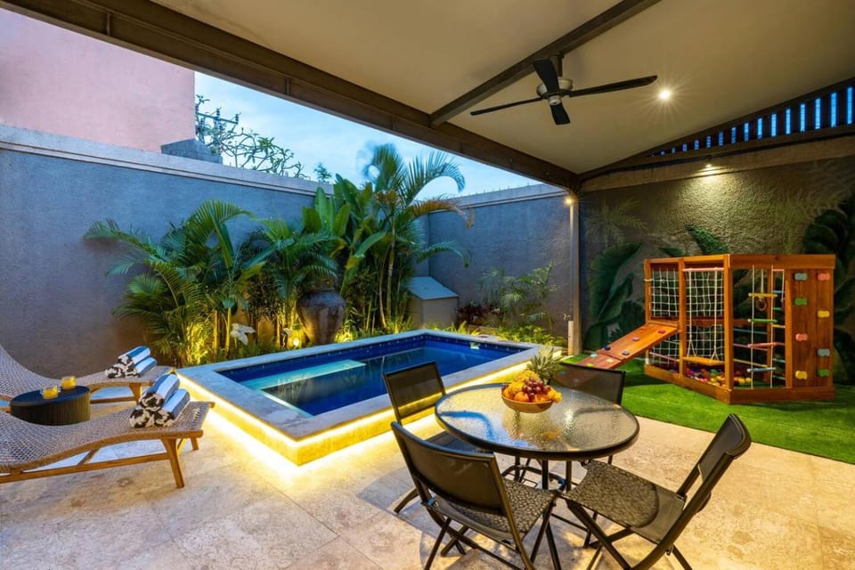 Garden, Swimming pool