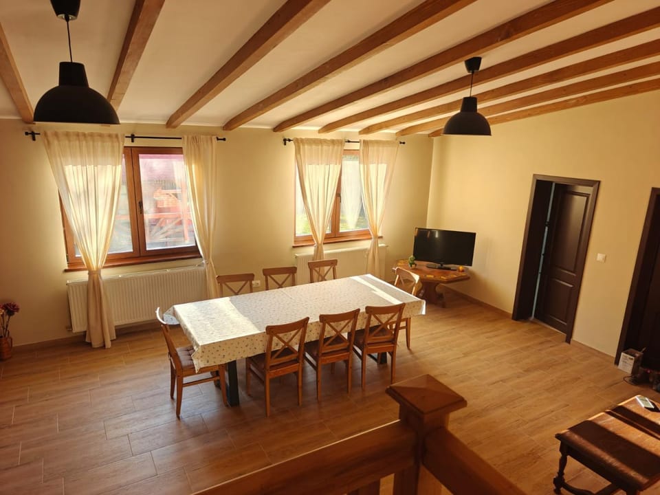 Communal lounge/ TV room, Communal lounge/ TV room, Living room, Seating area, Dining area