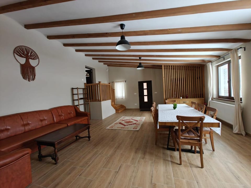 Communal lounge/ TV room, Living room, Photo of the whole room, Seating area, Dining area