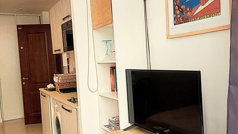 Antibes Vieille Ville - Studio Centre Historique & Plage Apartment in Antibes
