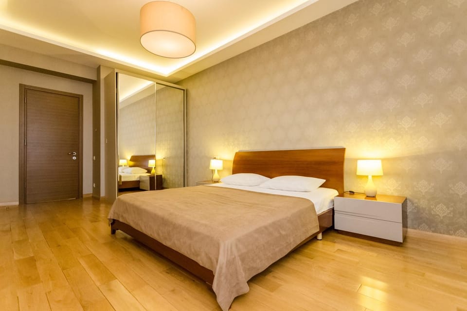 Bedroom, wardrobe