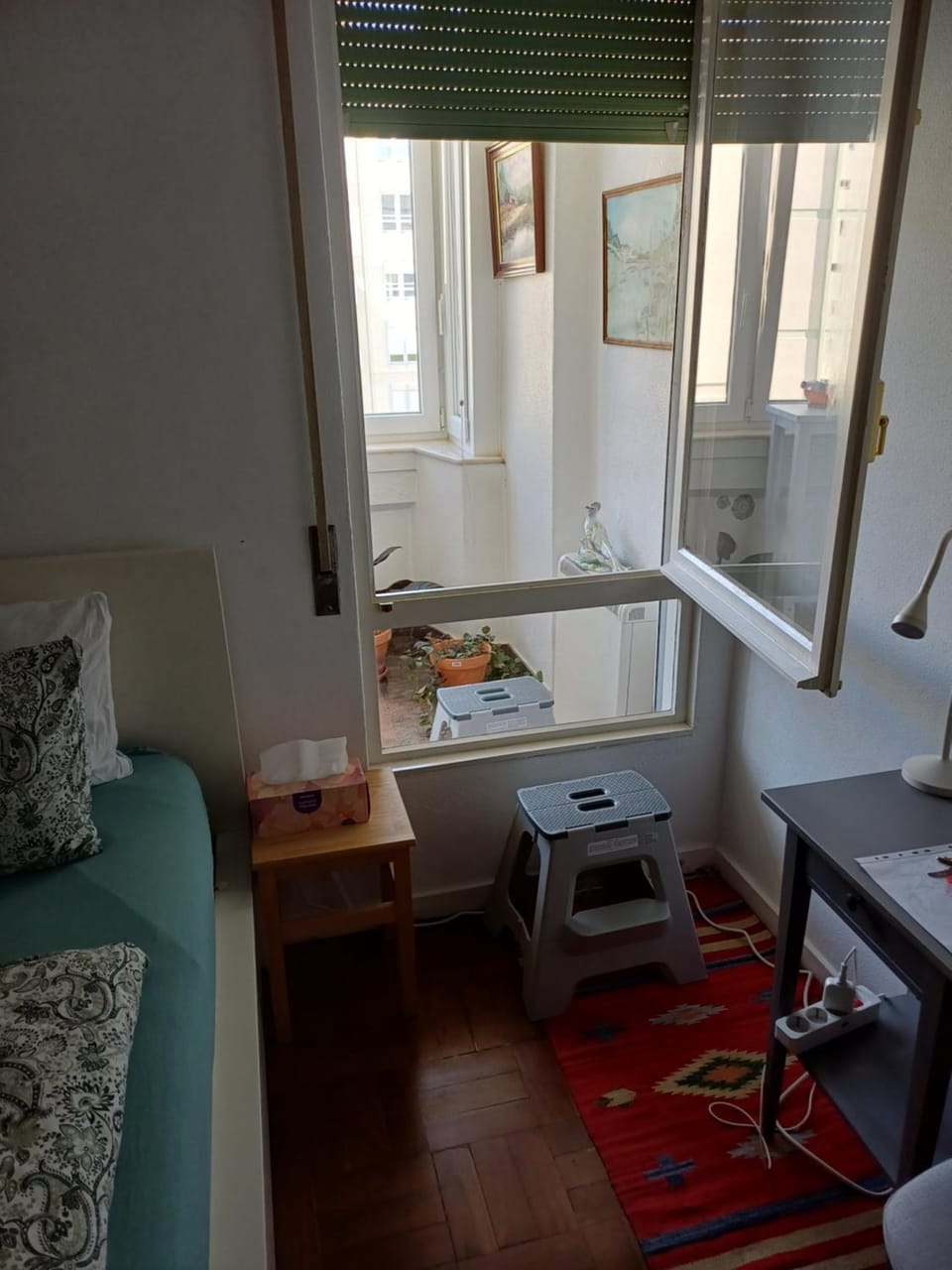 Cozy Room near Metro & Airport Vacation rental in Lisbon