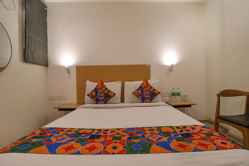 Bed, Photo of the whole room, air conditioner