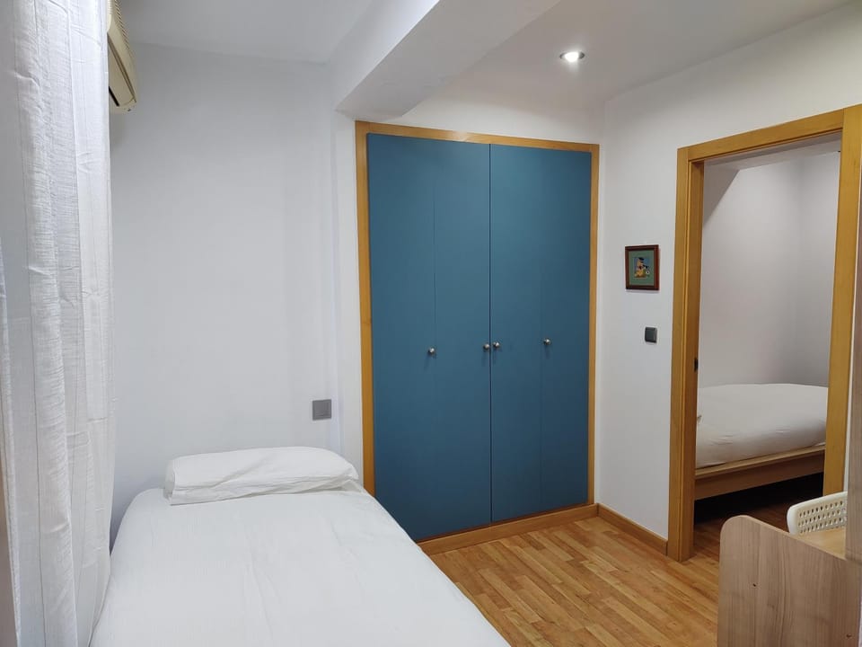 Bed, Bedroom, wardrobe