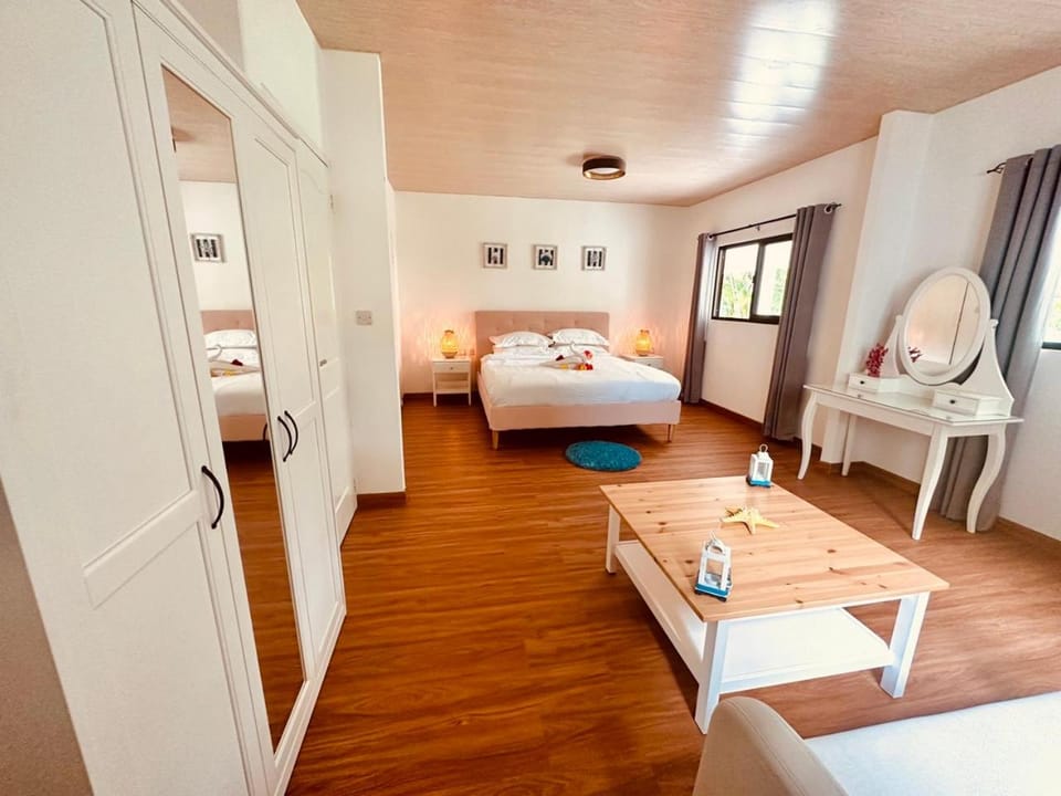 Bed, Photo of the whole room, Bedroom, towels, wardrobe