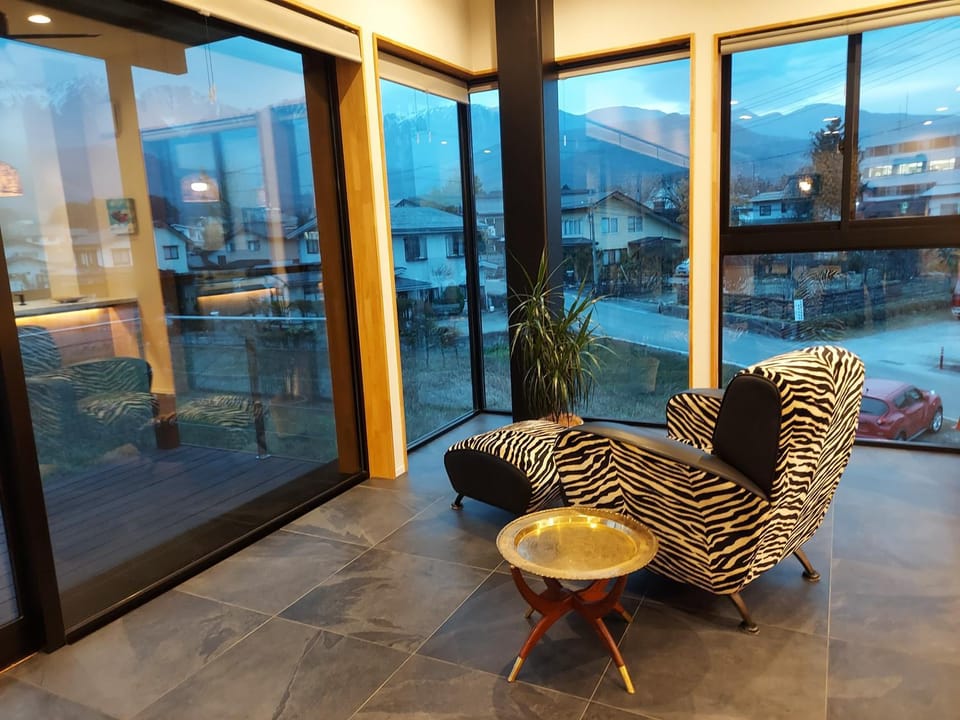 Patio, Balcony/Terrace, Seating area, Mountain view