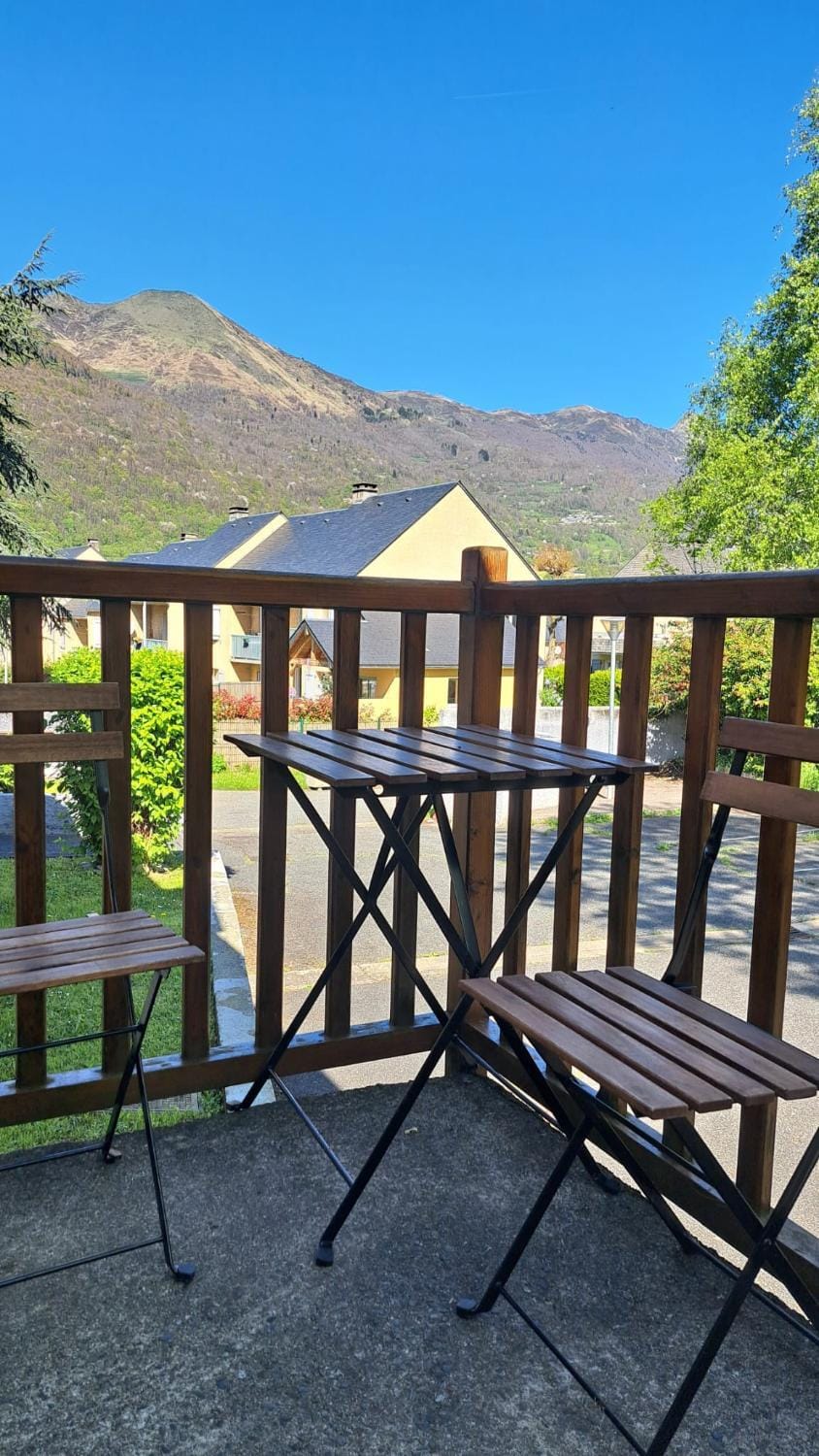 View (from property/room), Balcony/Terrace, Mountain view