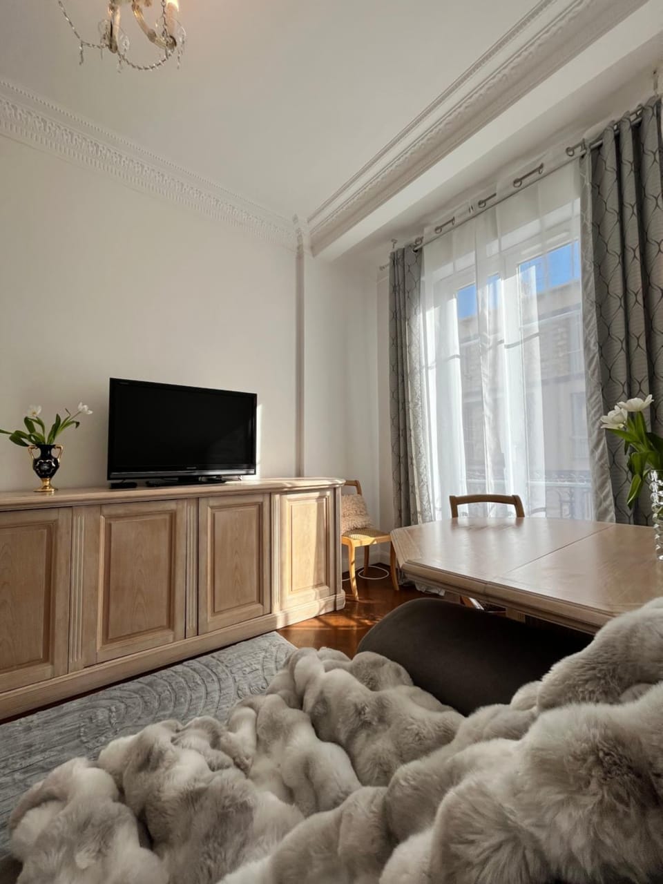 TV and multimedia, Seating area