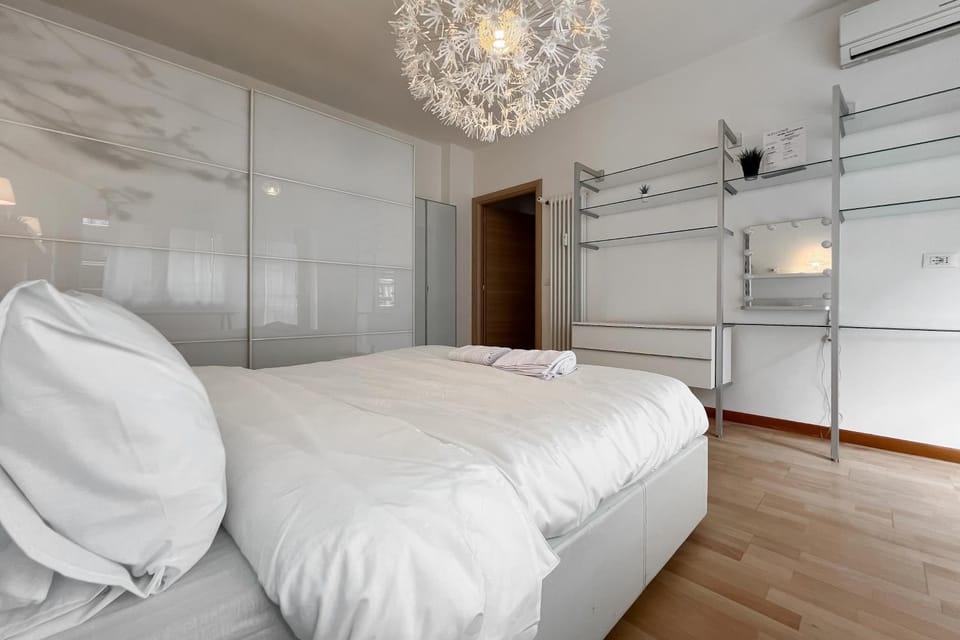 Bed, Photo of the whole room, Bedroom, wardrobe