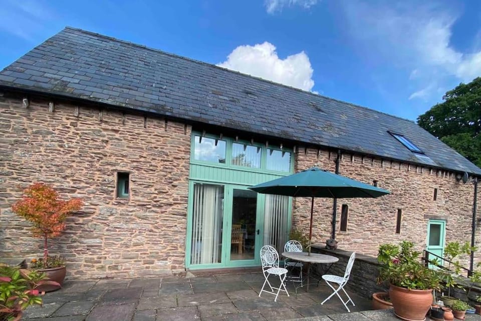 Property building, Patio, Day, Garden view