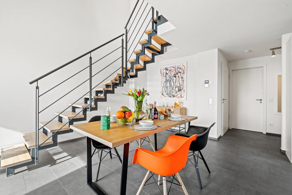 Living room, Seating area, Dining area