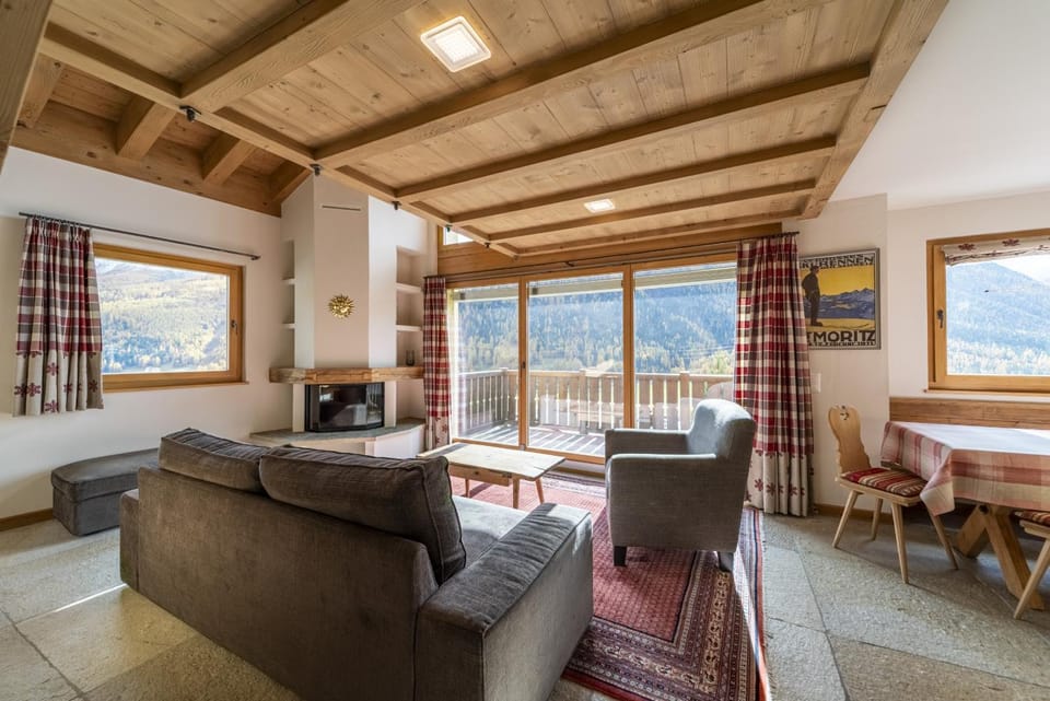 Chesa Diala - Zuoz Apartment in Canton of Grisons