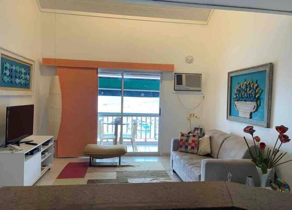 Communal lounge/ TV room, TV and multimedia, Living room, air conditioner