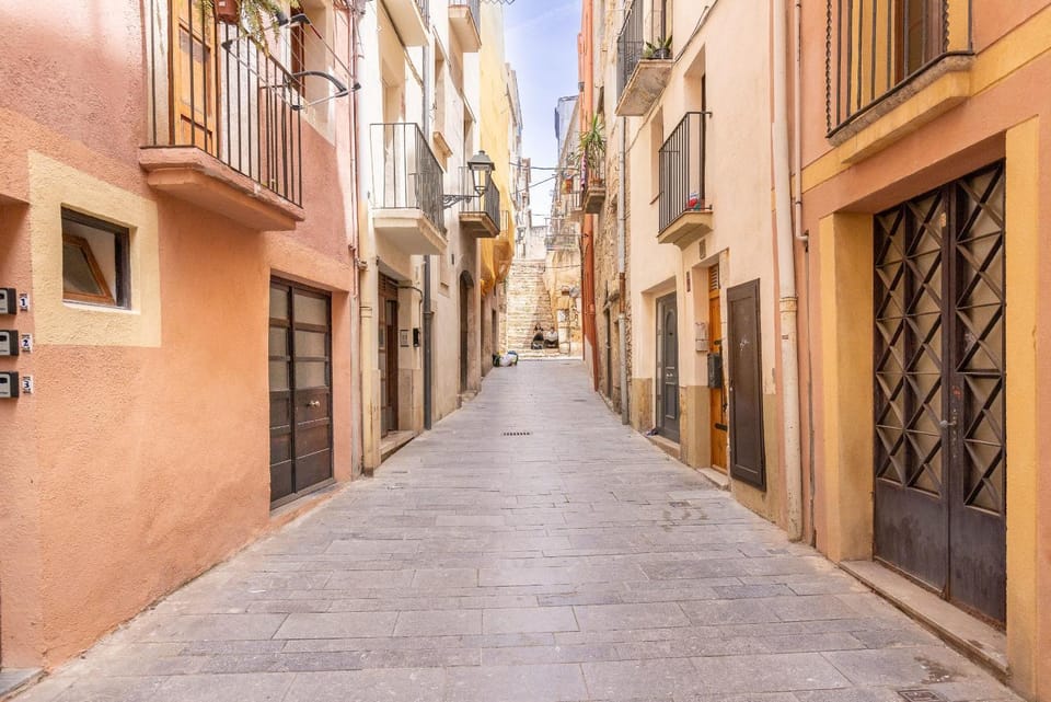 Old Town Studio - Unik Vacation Apartment in Tarragona