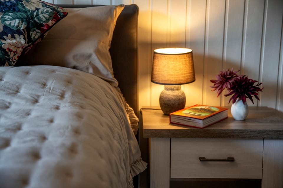 Bed, Living room, Bedroom