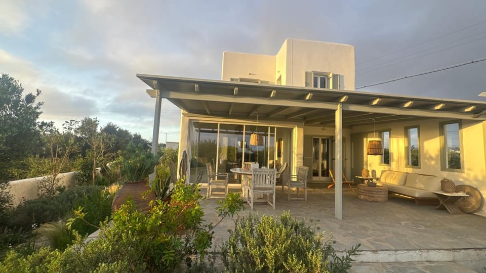 Plaka Beach House Naxos House in Naxos, Naxos and Lesser Cyclades, Greece