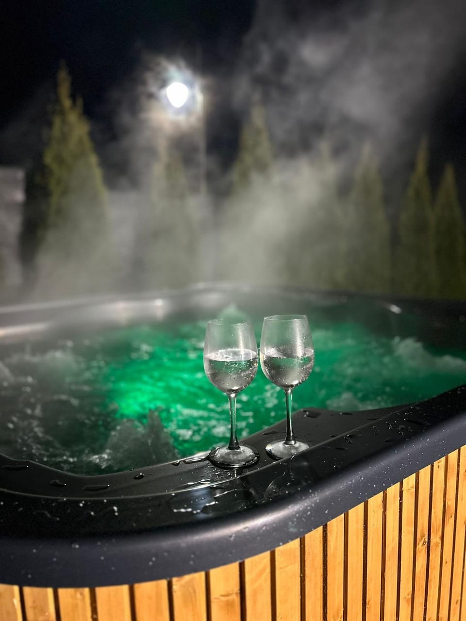 Night, Hot Tub