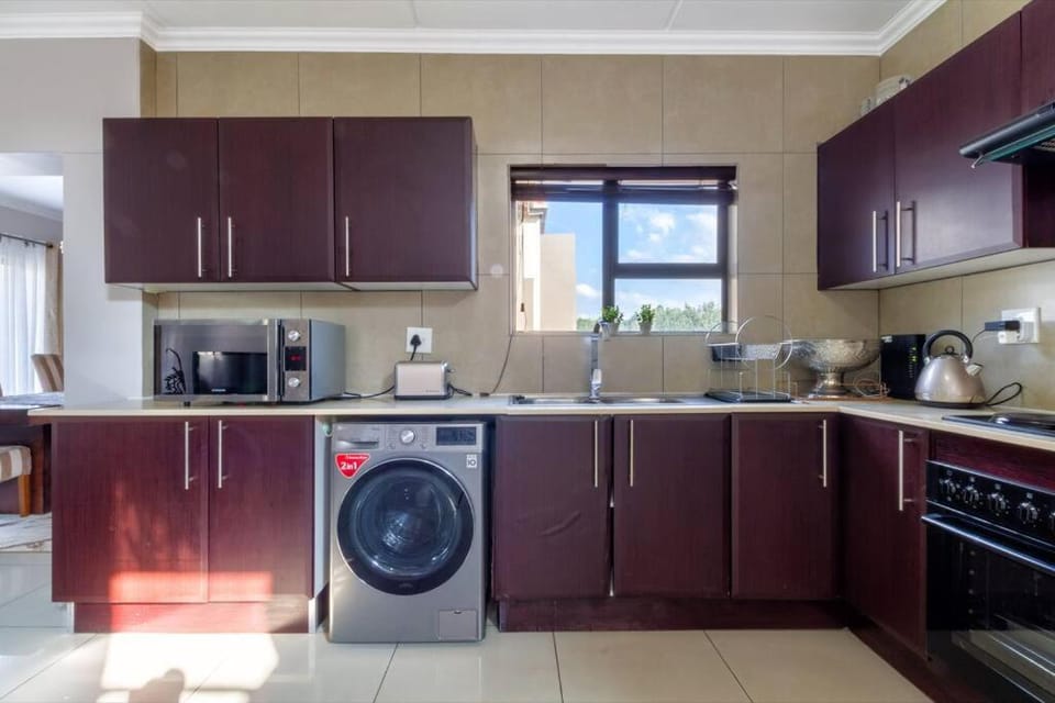 #AlimamaSpaces:The Lyndore Villa Apartment in Sandton