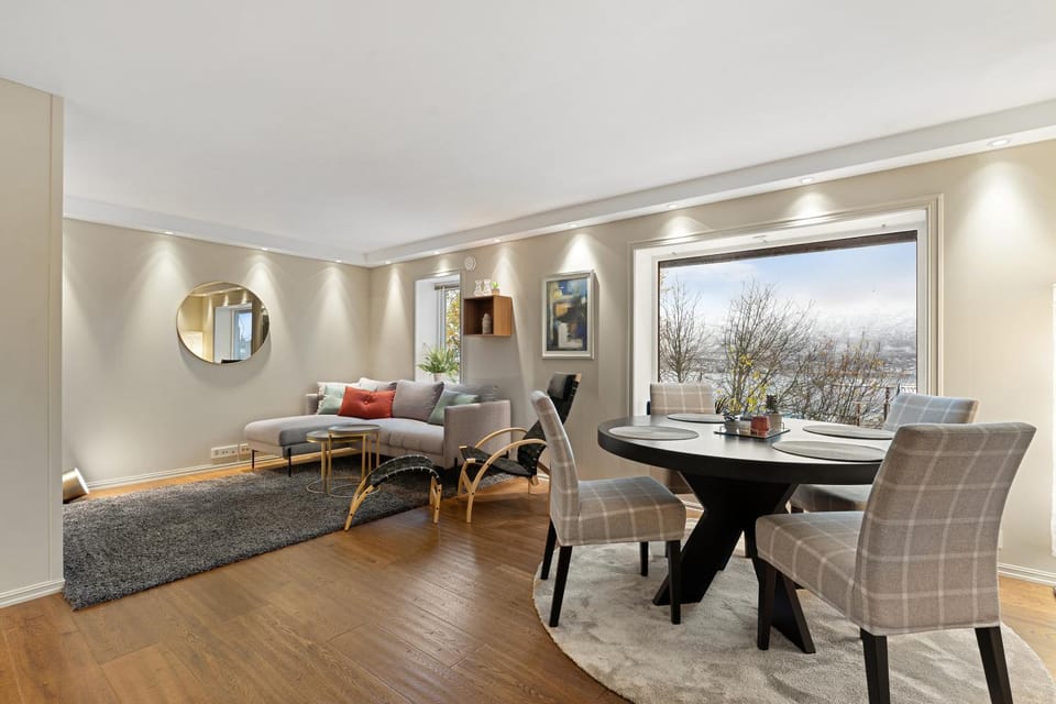 Cozy elegant 2bedroom apt w/parking and nice view Apartment in Tromso