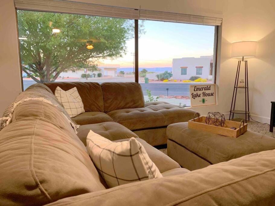 Living room, Seating area, Mountain view, Sunset