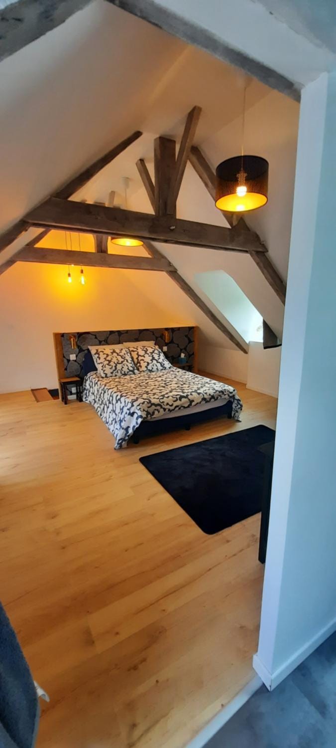 Bed, Bedroom