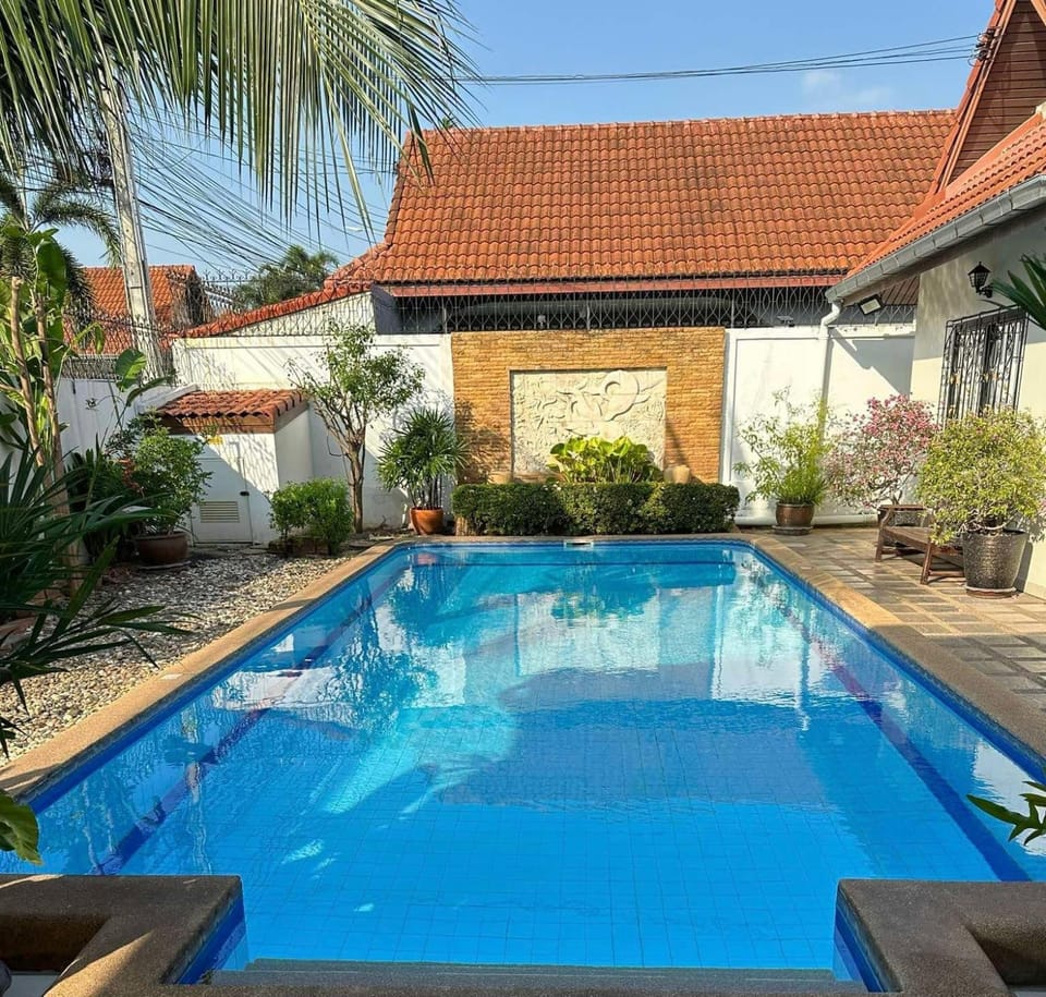 Pool view, Swimming pool