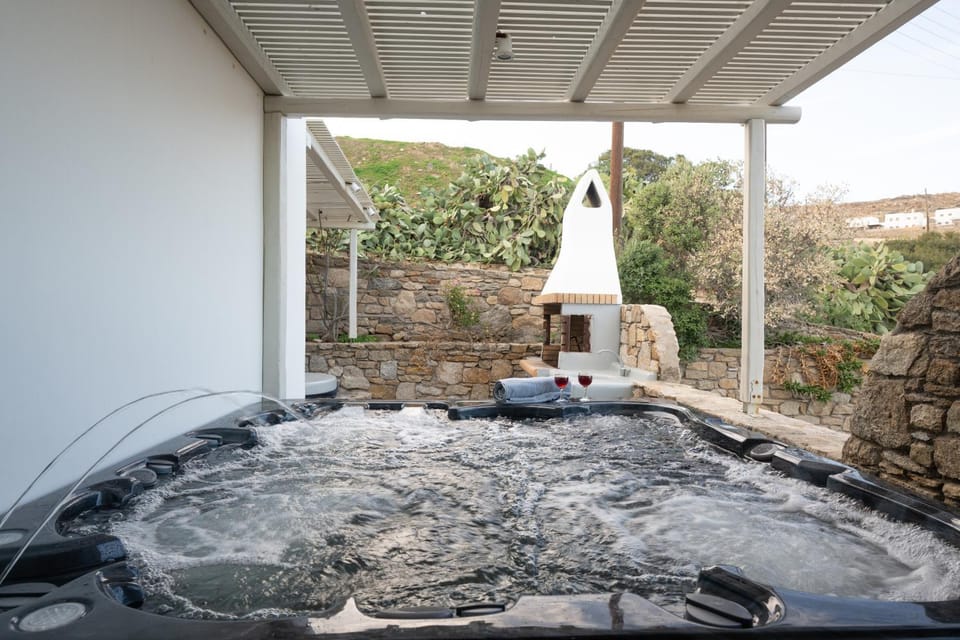 Hot Tub, Pool view