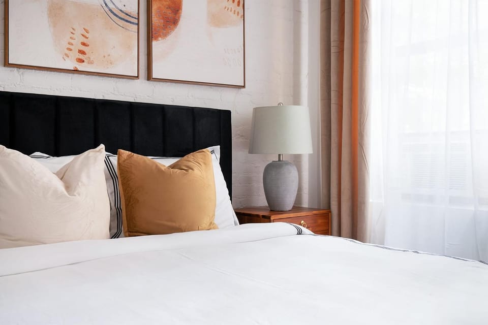 1290-6 Newly Renovated 2 Bedrooms in UES Apartment in Roosevelt Island