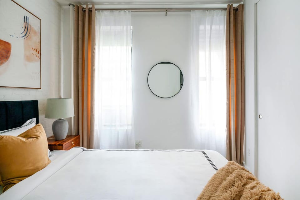 1290-8 New Renovated 2 Bedrooms in UES Apartment in Roosevelt Island