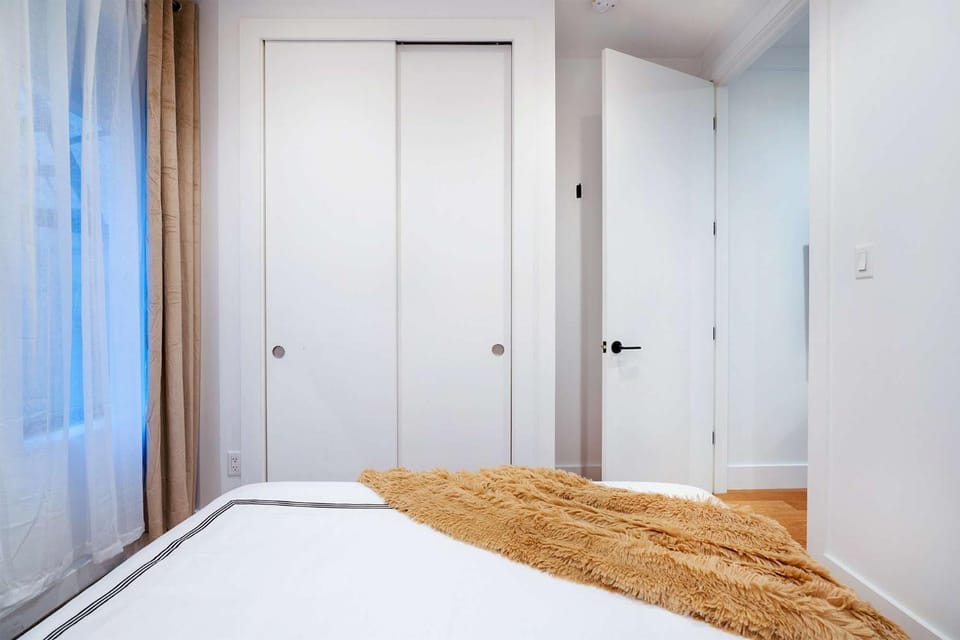 1290-8 New Renovated 2 Bedrooms in UES Apartment in Roosevelt Island
