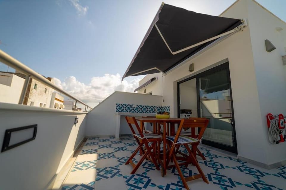 Property building, Patio, Day, View (from property/room), Balcony/Terrace, Dining area