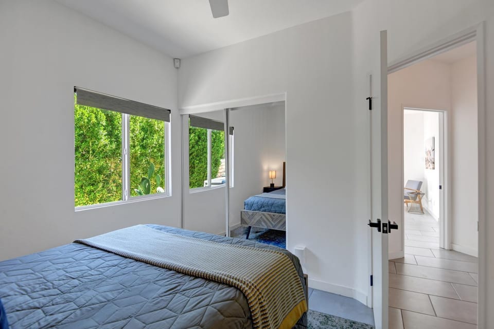 Bed, Photo of the whole room, Bedroom, wardrobe