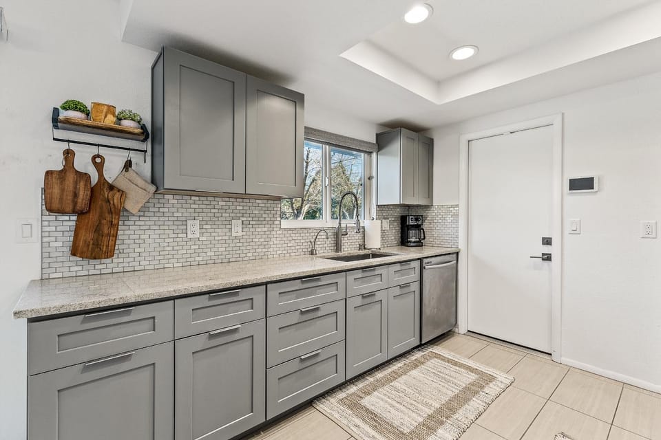 Kitchen or kitchenette, dishwasher, minibar, pet friendly, stove