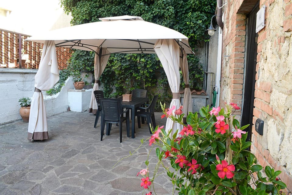 Patio, Garden view