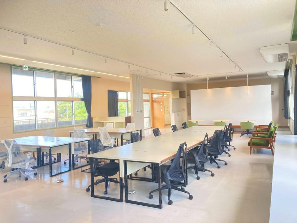 LivingAnywhere Commonsうるま twin bed room - Vacation STAY 88989v Hotel in Okinawa Prefecture