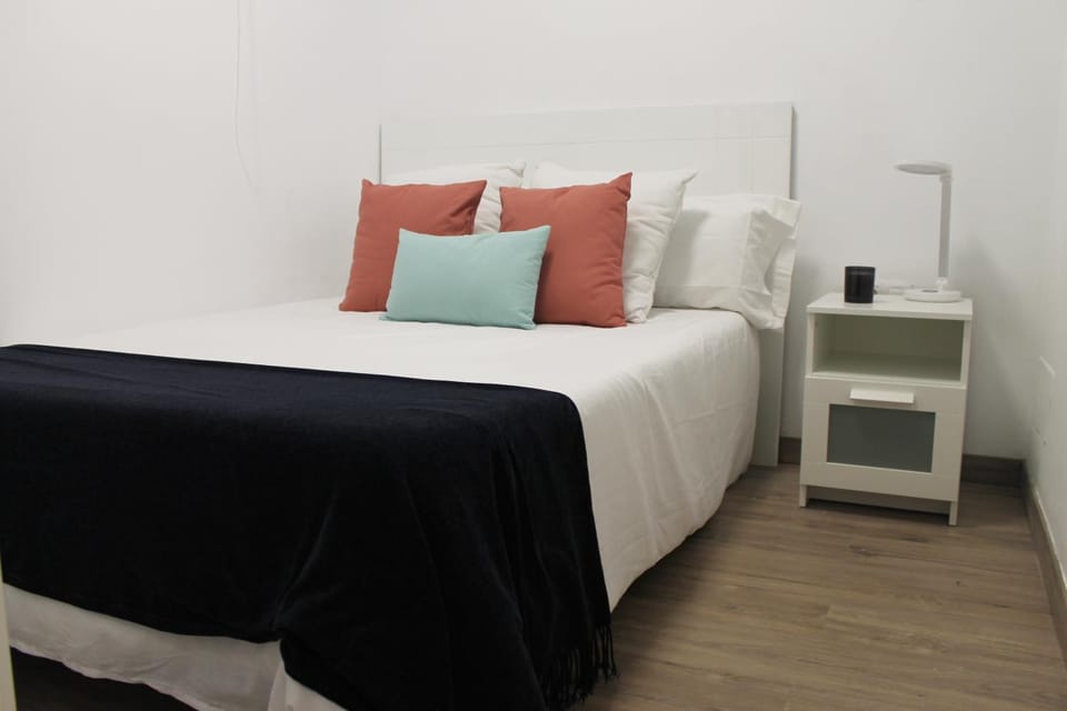 Bed, Photo of the whole room